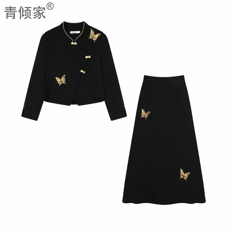 青倾家春新款优雅大气新年拜年服国风刺绣新中式两件套