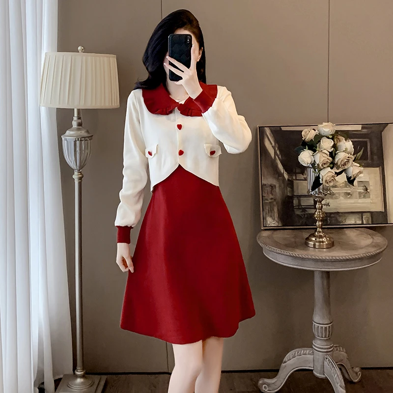 新年战袍红色假两件连衣裙女秋季新款甜美奶乖娃娃领针织连衣裙
