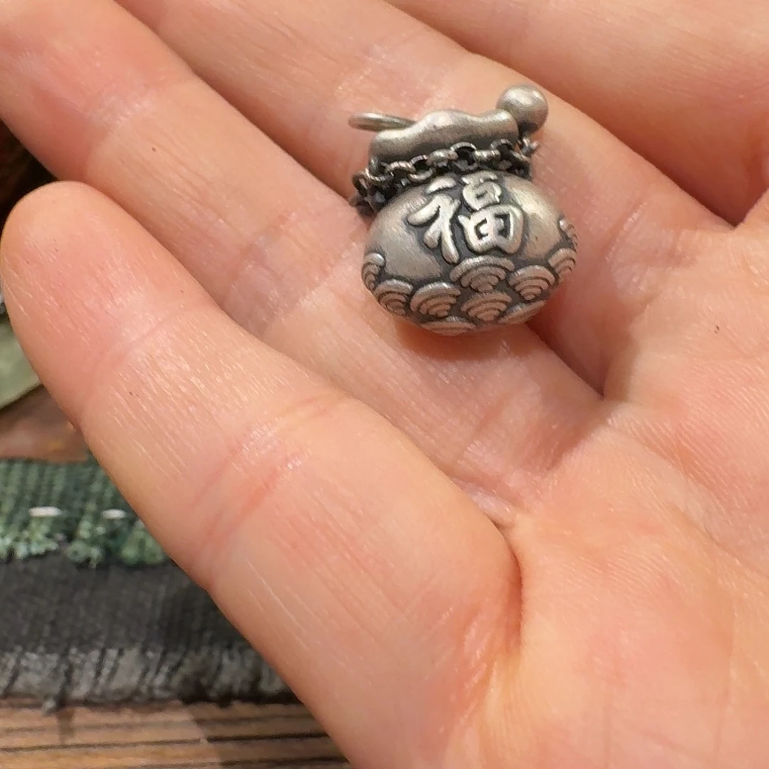 无***境银福袋滴溜滴溜。滴溜