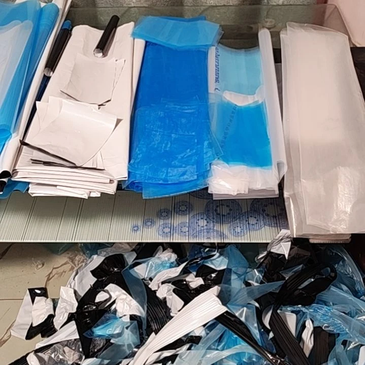 抱***亮2.5*14*12丝白膜裁剪一张