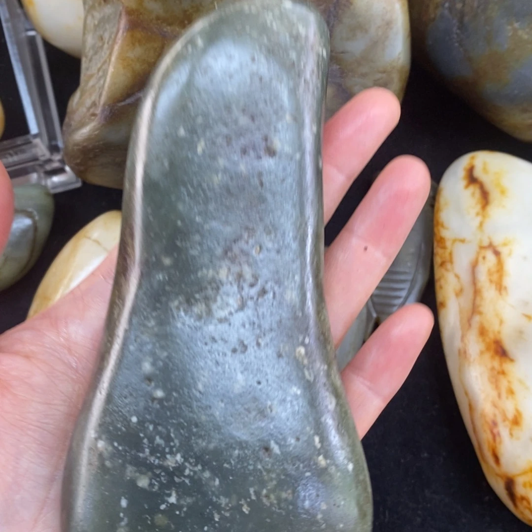 未镶嵌和田玉（糖玉）挂件