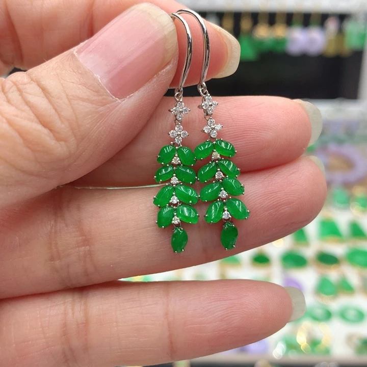 蜕***变翡翠18K金镶嵌耳饰