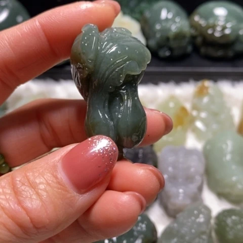 未镶嵌和田玉（糖玉）珠宝奇石