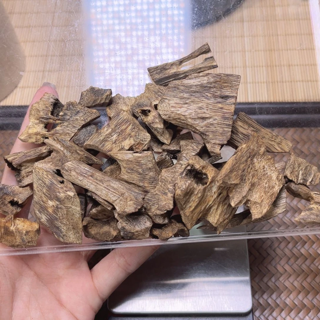 香榧木A*y海南莺歌绿碎料41克