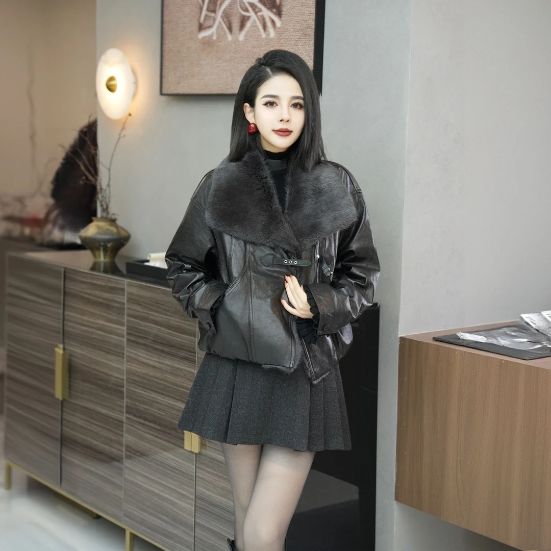 POPULARYW【西城律动】翻领拼接貂领短款皮衣羽绒服外套