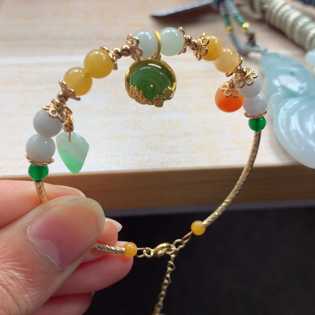 翡翠未镶嵌颈饰吊坠