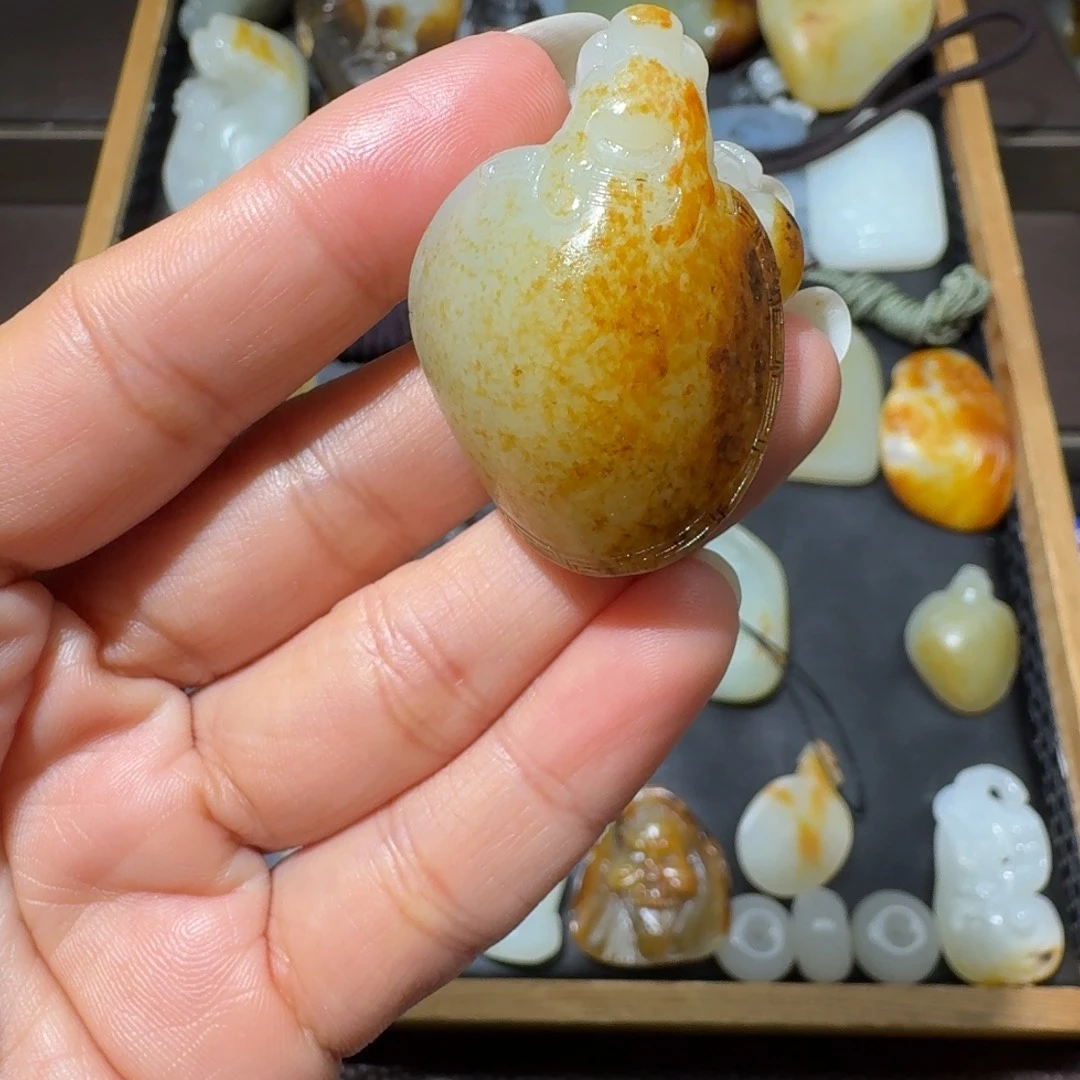 和田玉未镶嵌吊坠(不含链)