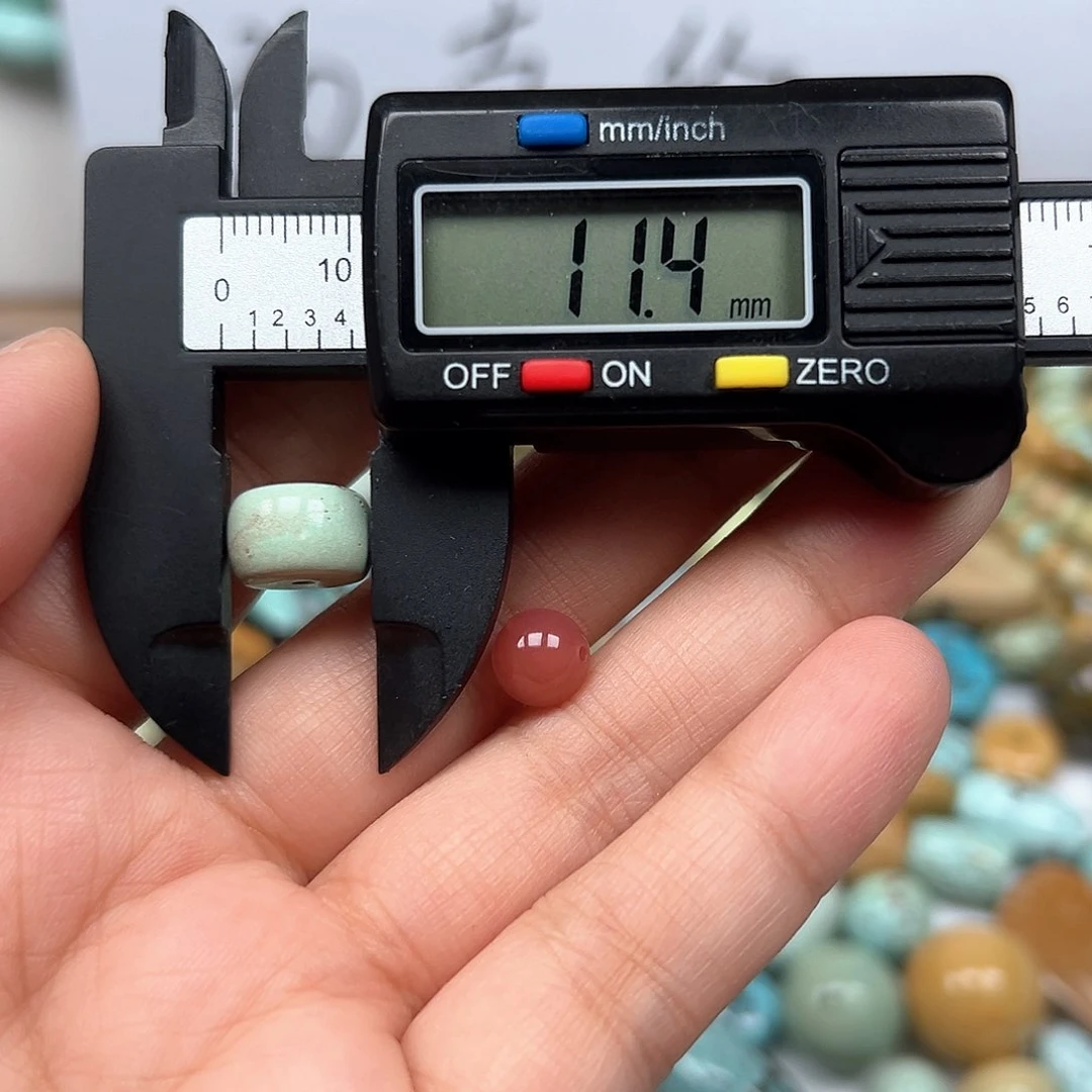 南红玛瑙未镶嵌珠宝奇石