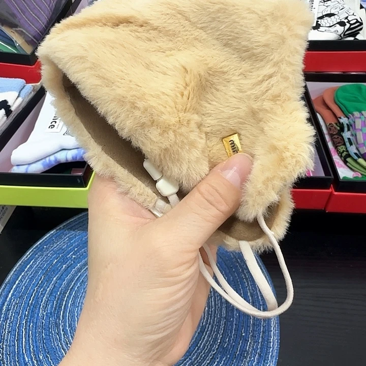 棉毛毛字母口罩福利一个