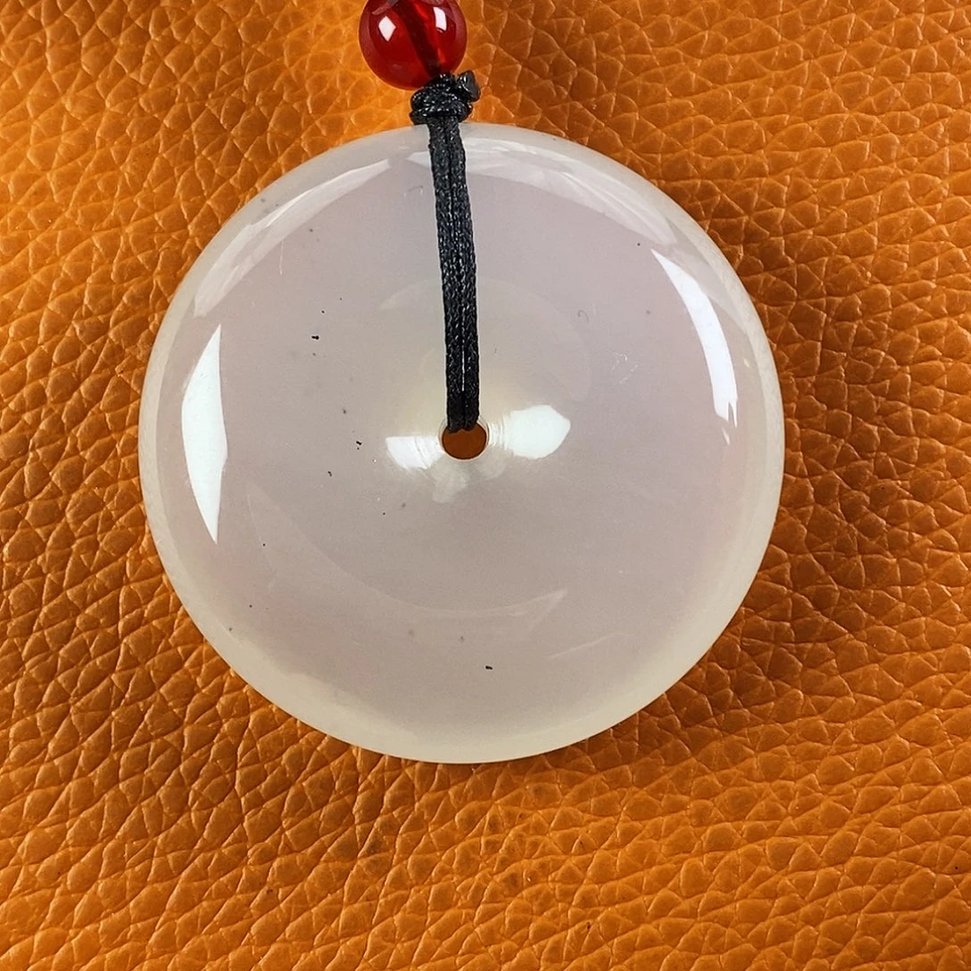 石英质玉未镶嵌颈饰