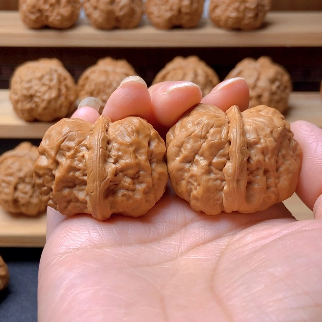 文玩核桃吊坠蛤蟆头