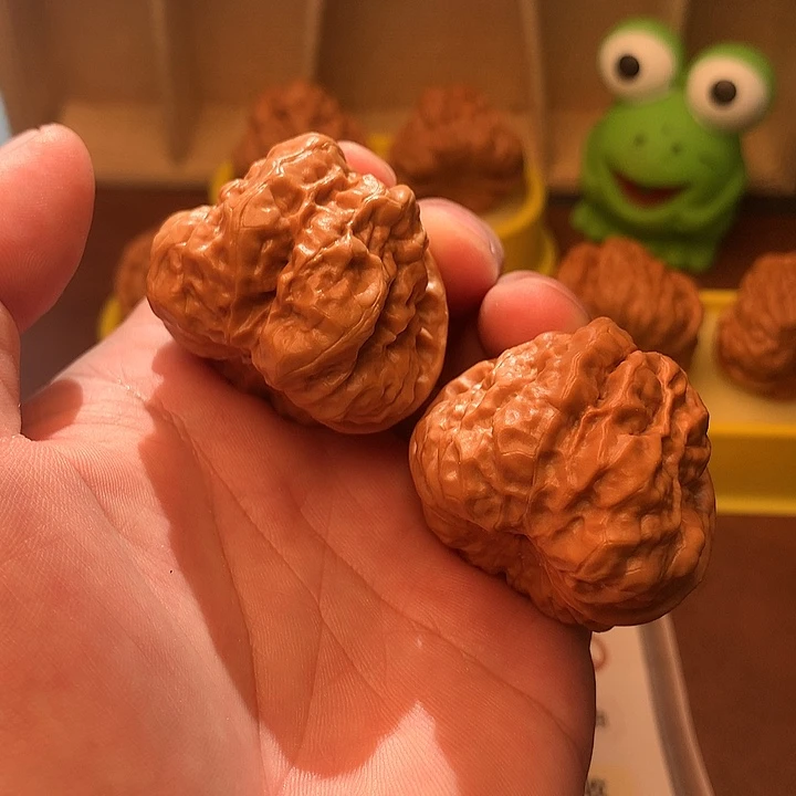 明***2文玩核桃吊坠蛤蟆头