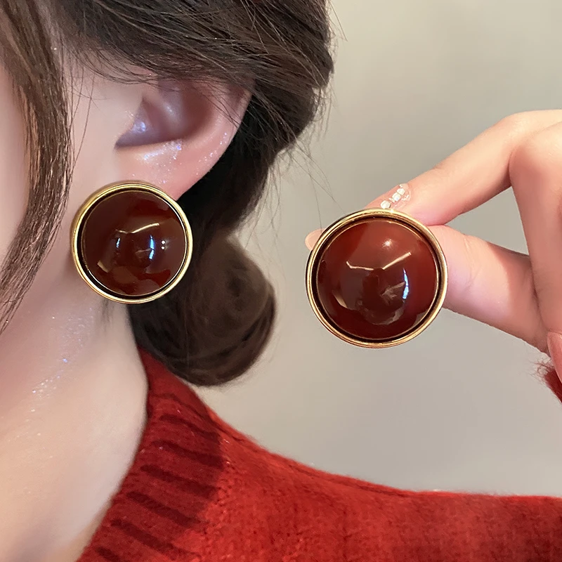 合金耳饰 酒红色简约圆形复古珍珠耳环高级感气质显白耳钉耳饰女