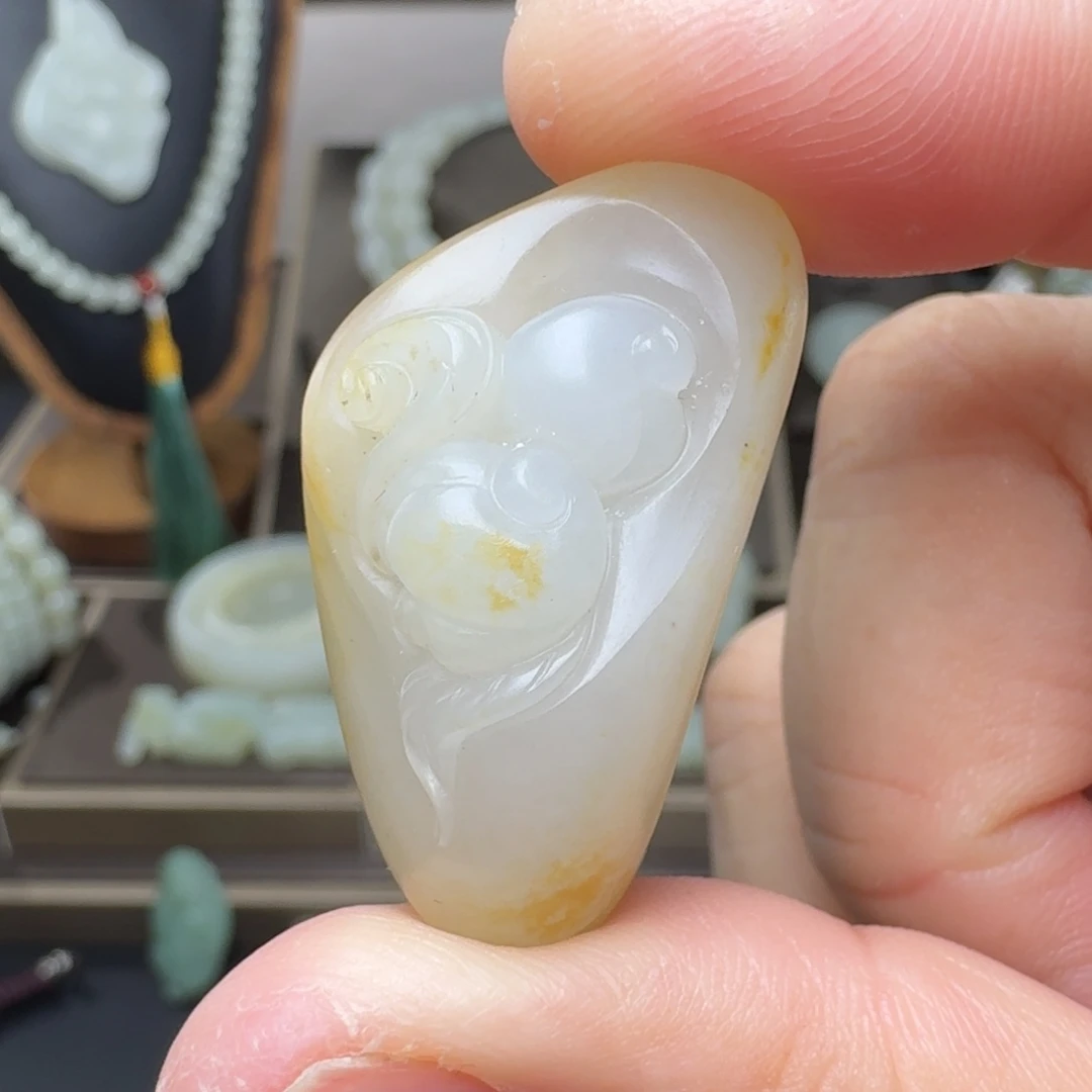 和田玉未镶嵌挂件