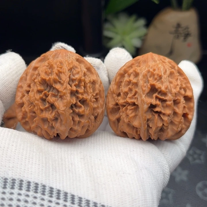 文玩核桃把件玉麒麟45尺超大克重