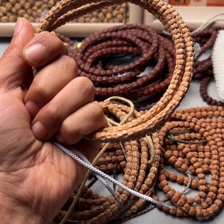 c***6吊坠柏香籽/百香籽