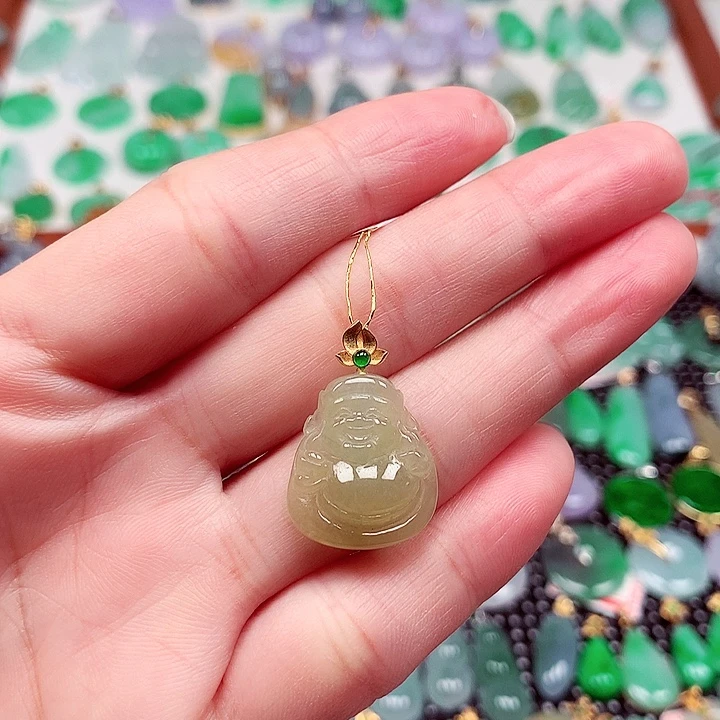 翡翠18K金镶嵌颈饰