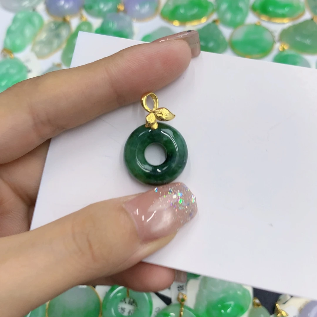 颈饰未镶嵌翡翠翡翠