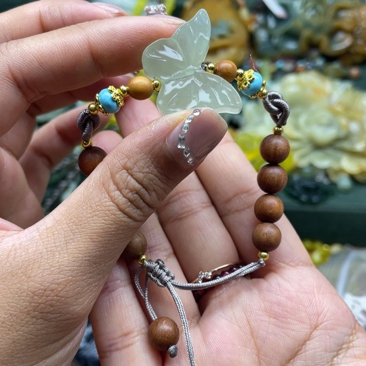 蛇纹石玉未镶嵌吊坠