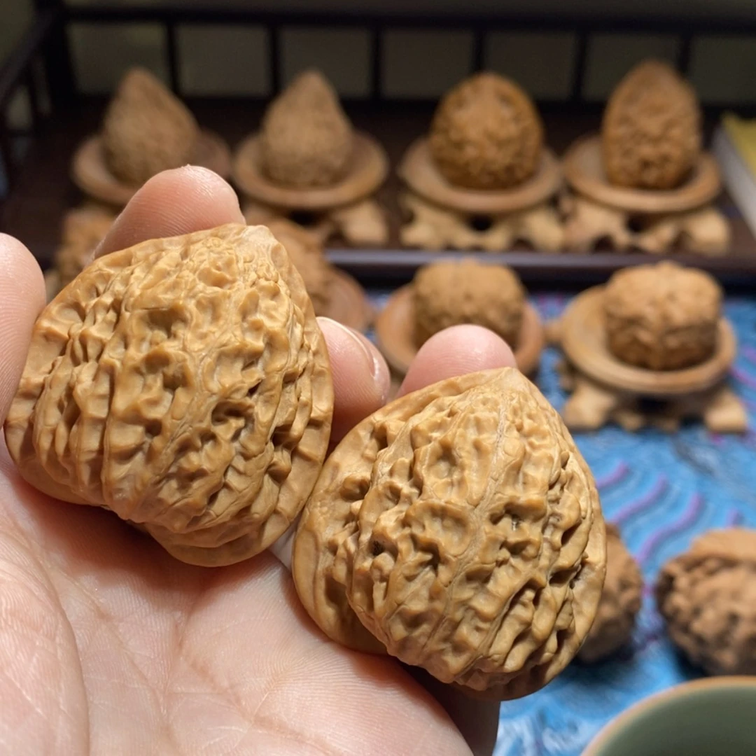 【闪购商品】文玩核桃吊坠发****头金牛