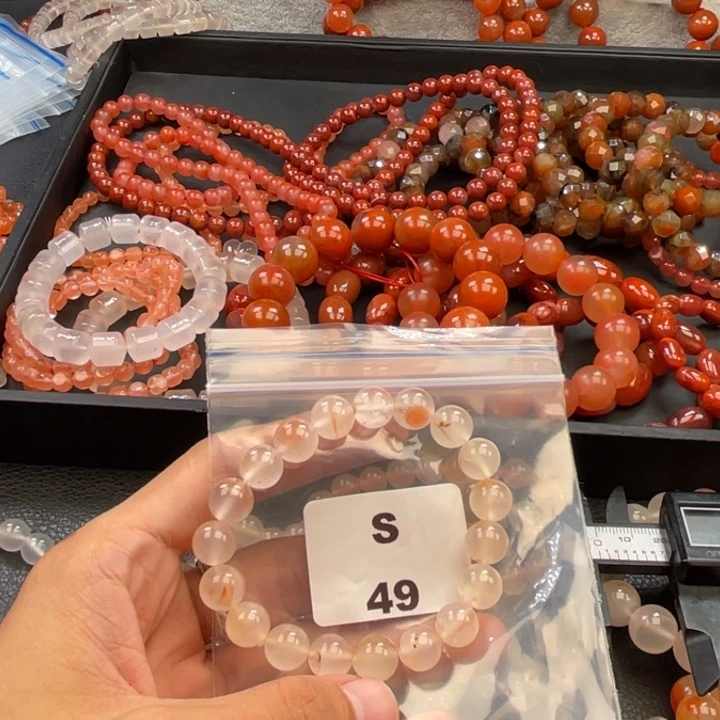 南红玛瑙未镶嵌多样性发货默认微瑕称重10mm