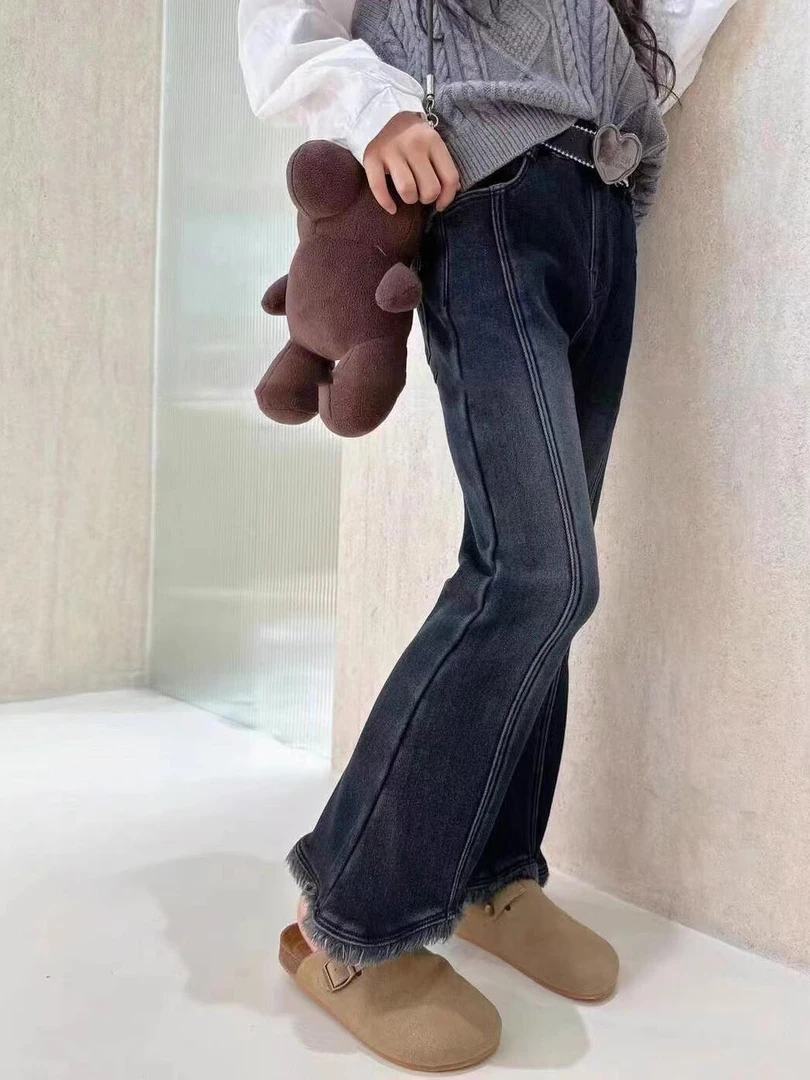 现货童乐鱼童装2025冬季新儿童牛仔蓝一体绒喇叭裤女童加绒yy055