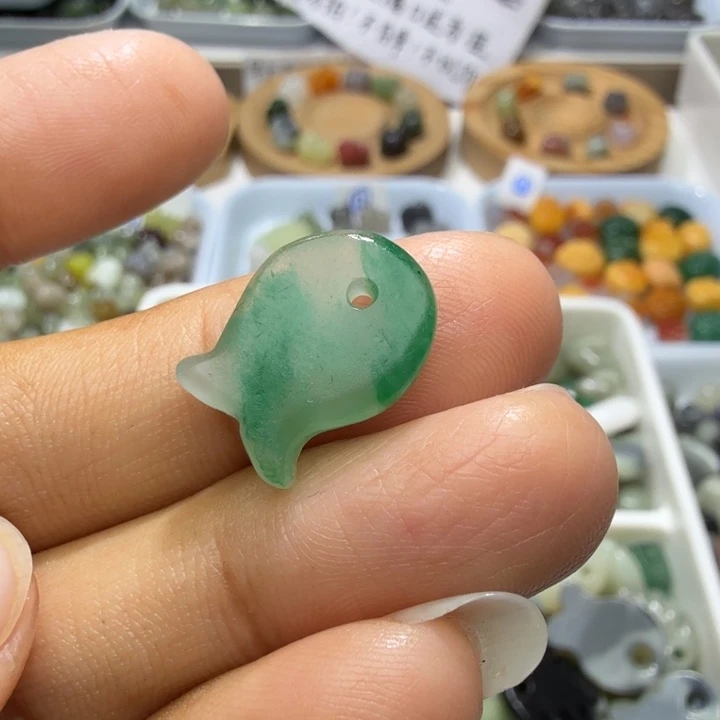 和田玉未镶嵌珠宝奇石