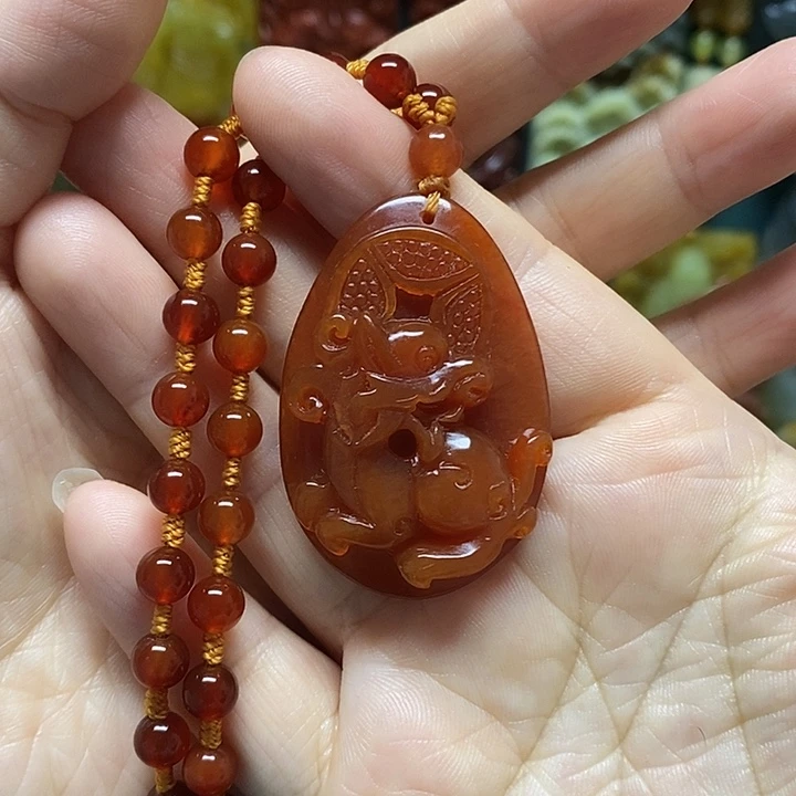 岫玉未镶嵌吊坠(赠链)