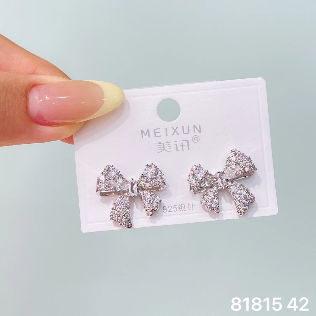 铜合金锆石耳饰 维茜银针81815精致气质日常百搭锆石热卖款