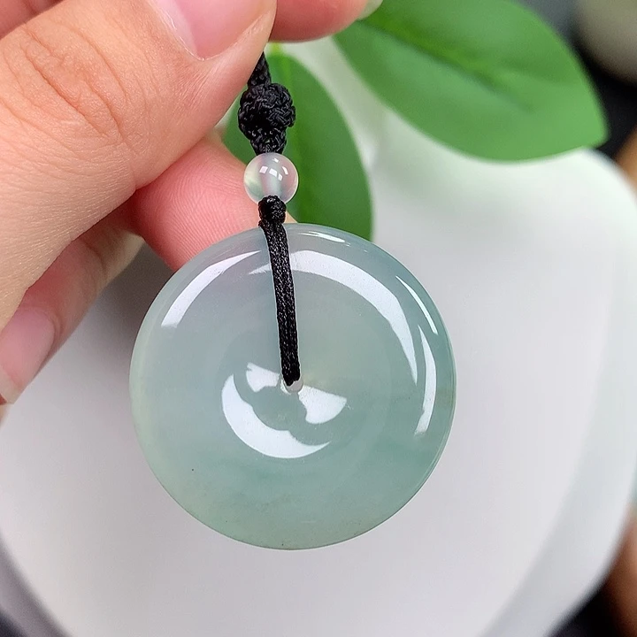 翡翠未镶嵌颈饰平安扣 30.2x5.5mm