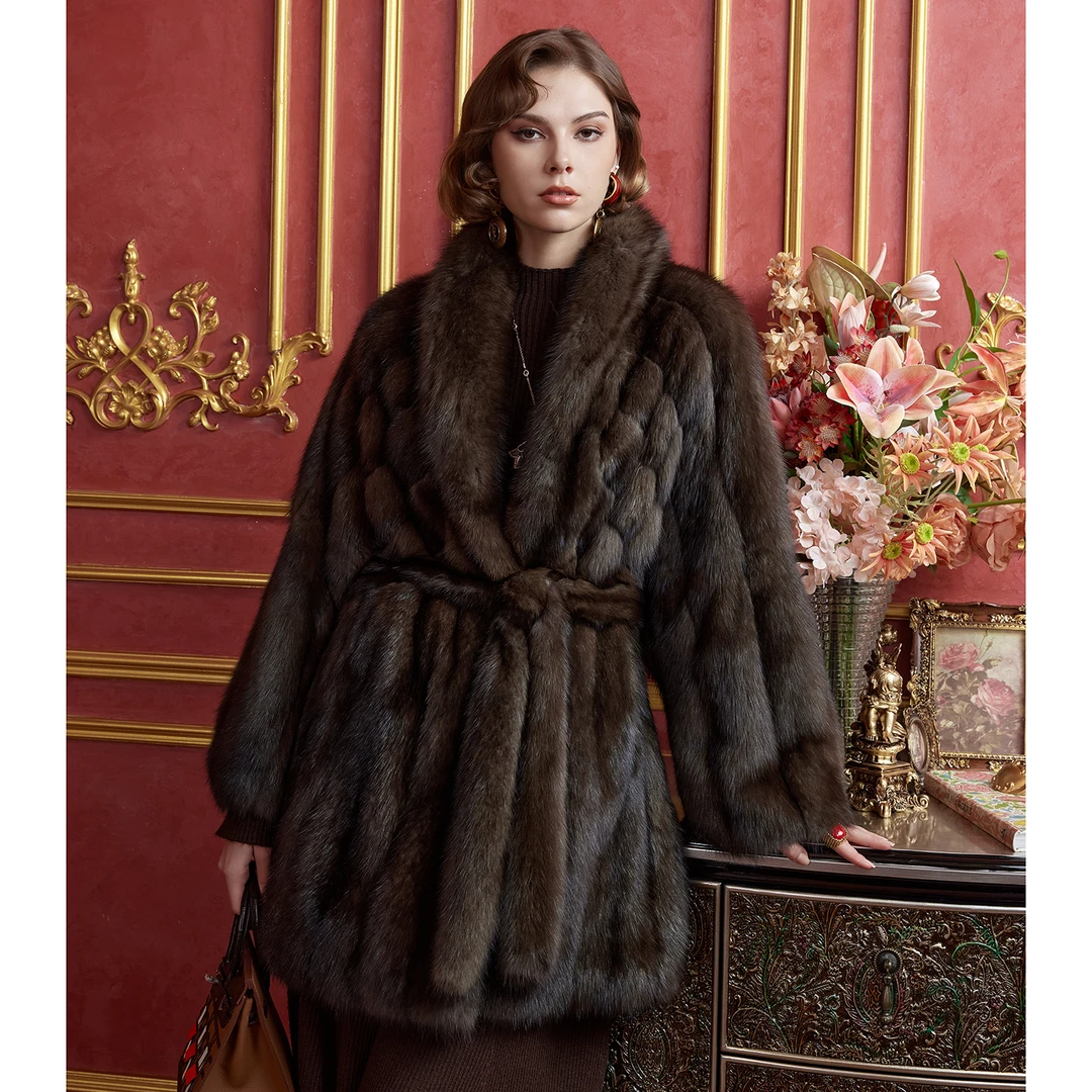 2025年原单进口本色皮草冬季新款女装大衣女外套Z25130