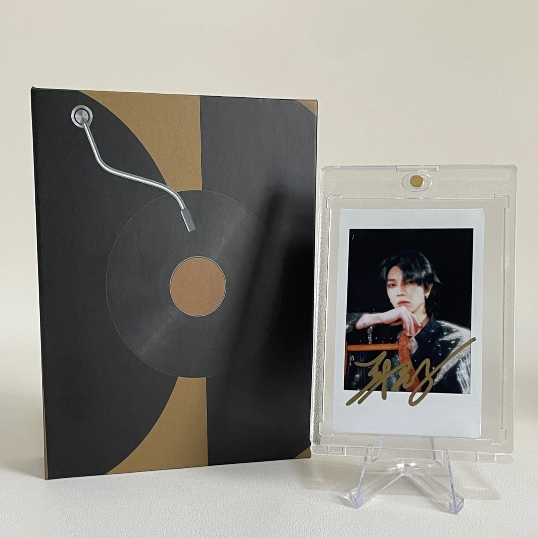A2667【华晨宇】白边 正品签名3寸拍立得照片