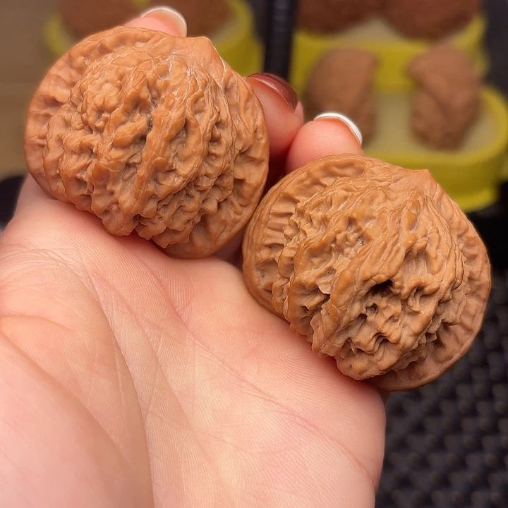 文玩核桃吊坠46狮虎兽