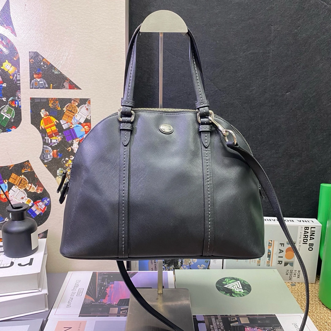 95新 COACH/蔻驰 22904斜挎包31*24