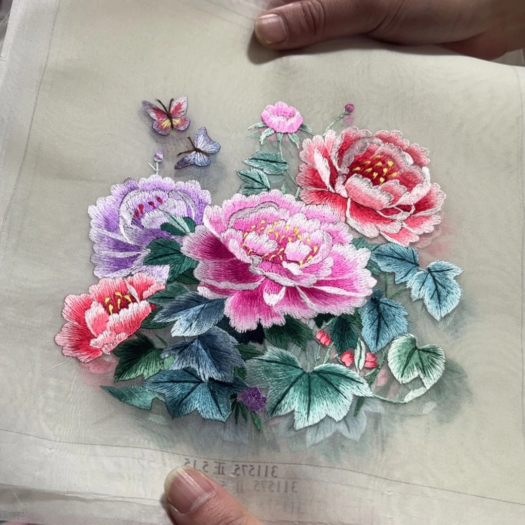 刺绣纯手工制作的一款