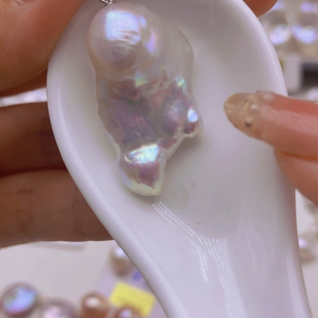 淡水珍珠未镶嵌吊坠(赠链)