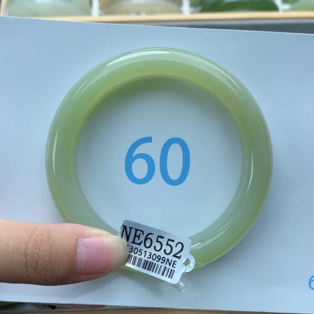 有***卤和田玉手镯未镶嵌