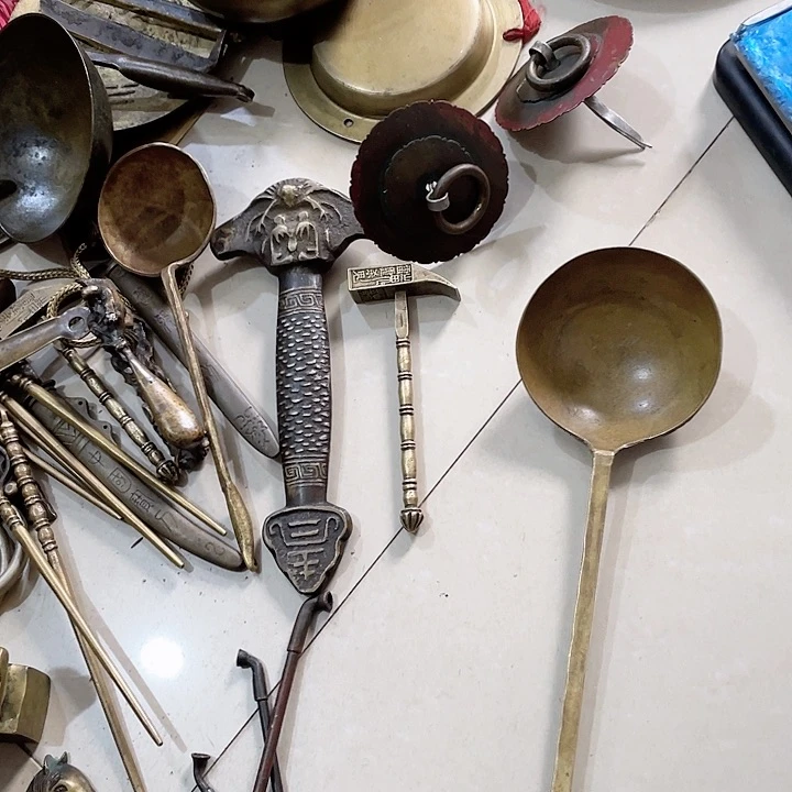 老式铜古朴典雅的