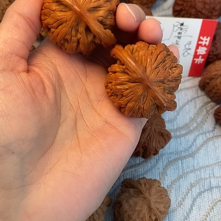 文玩核桃吊坠45狮虎兽
