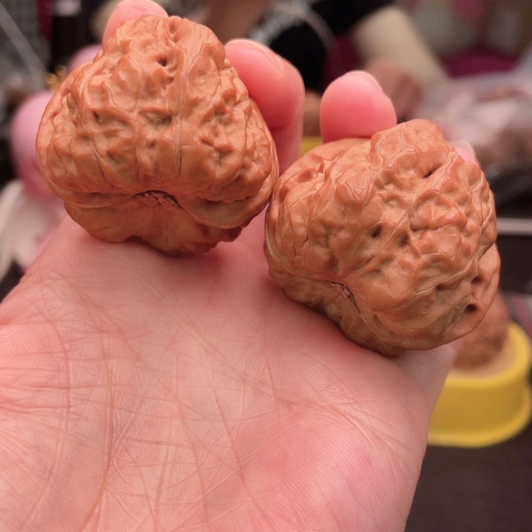 文玩核桃吊坠42全品红皮蛤蟆头