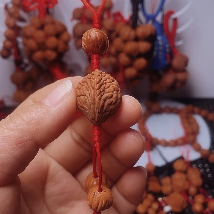 桃核吊坠龙纹桃枭