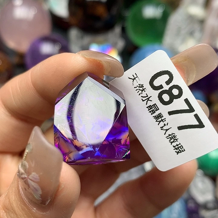 水晶吊坠未镶嵌火****服水晶