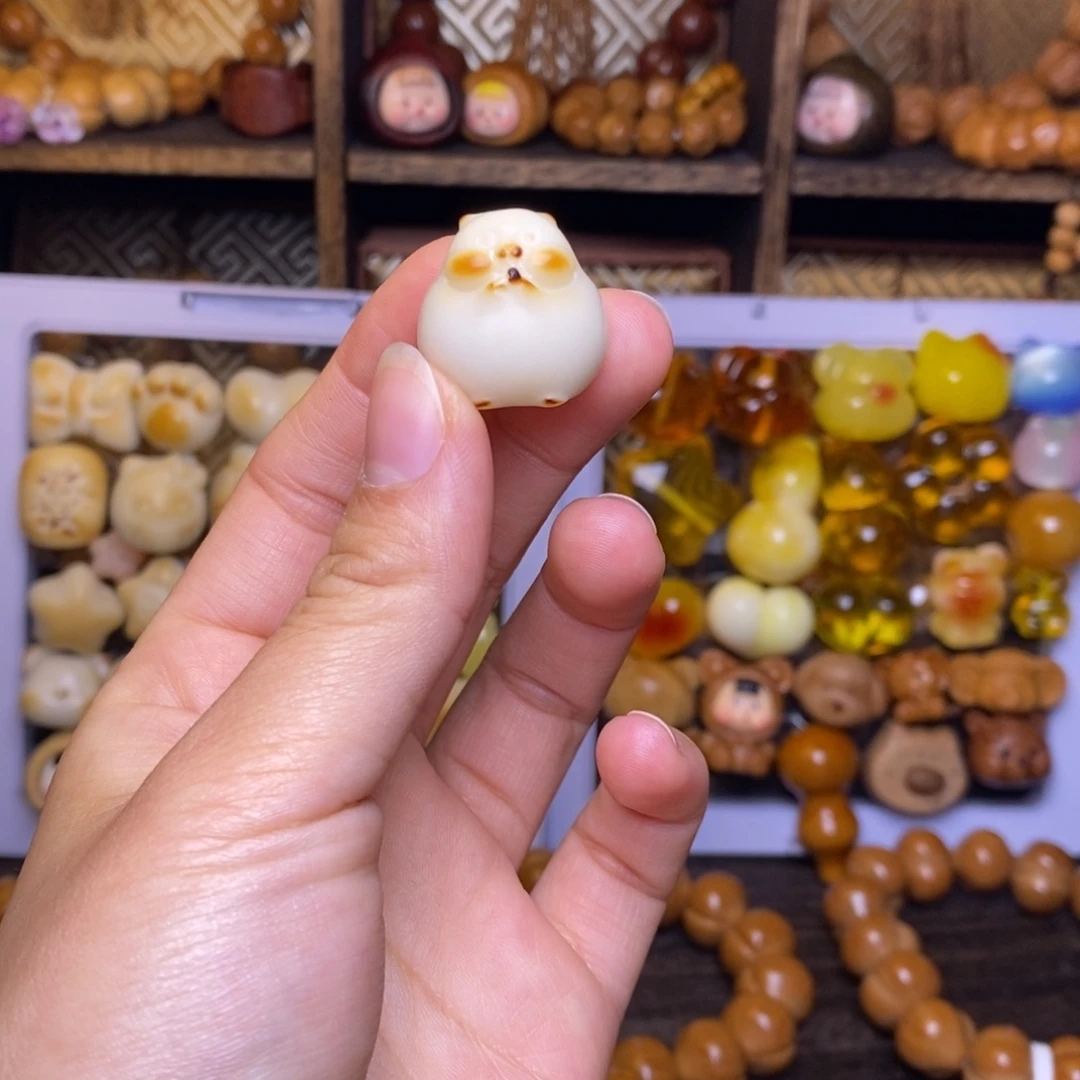 蜗****手持配饰牙果图拔叔
