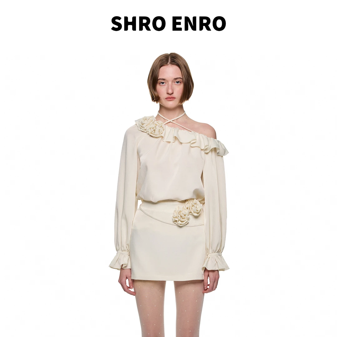 SHRO ENRO 2025秋季法式度假风斜肩绑带花朵长袖小衫S52A01HM001