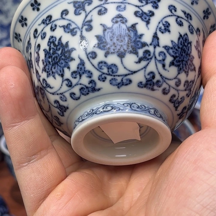 大***虎摆件景德镇陶瓷青花炸料压手