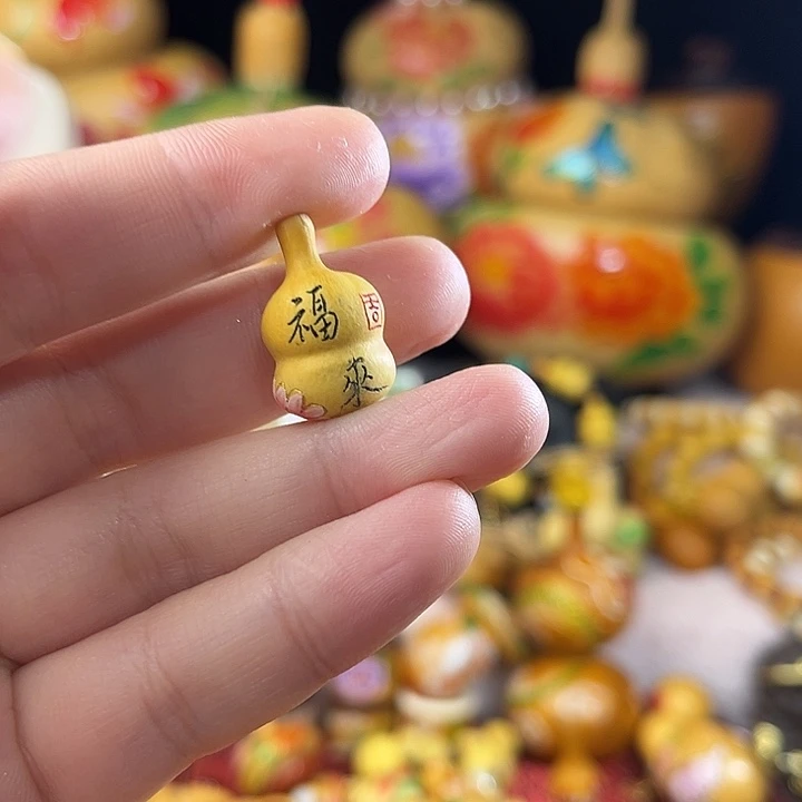 琉***璃来咯摸摸摸摸哦哦哦