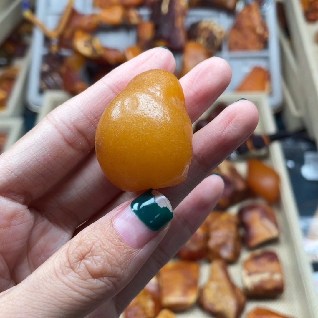 琥珀未镶嵌珠宝奇石