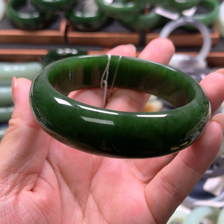 【闪购商品】未镶嵌手镯和田玉（碧玉）