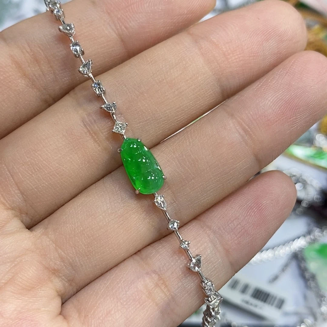 【闪购商品】颈饰18K金镶嵌翡翠菩*树手链
