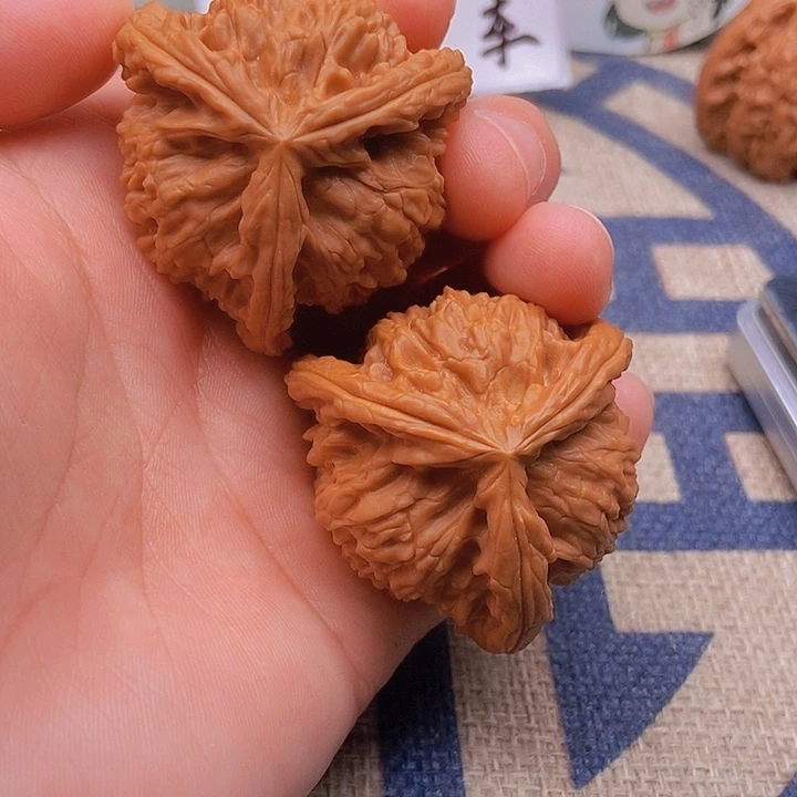 吊坠文玩核桃?****?三棱